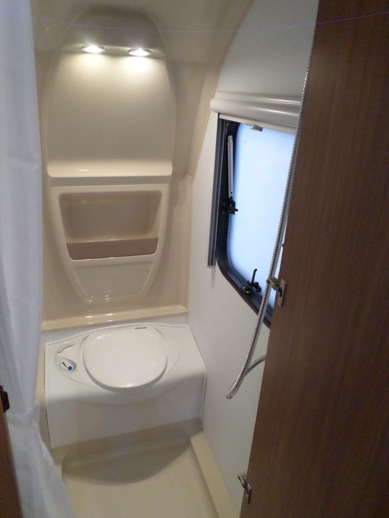 ADRIA ADORA 462 PU (9) 1