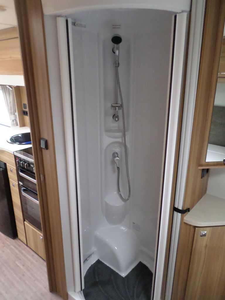 ELDDIS AVANTE 550 18